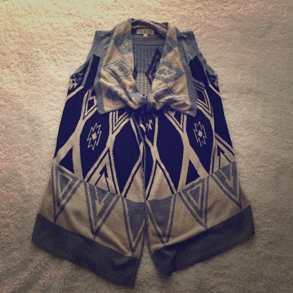 Pink Rose sleeveless geometric made in El Salvador